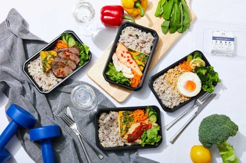 マッスルデリがコロナ禍で困窮する飲食店を支援しながら、テイクアウトやデリバリー事業に進出する