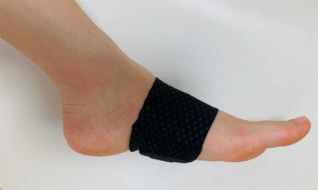 ピップエレキバンを足裏 下着につける新発想 女性向けを強化 日経クロストレンド ピップエレキバンを足裏 下着につける新発想 女性向けを強化 日経クロストレンド