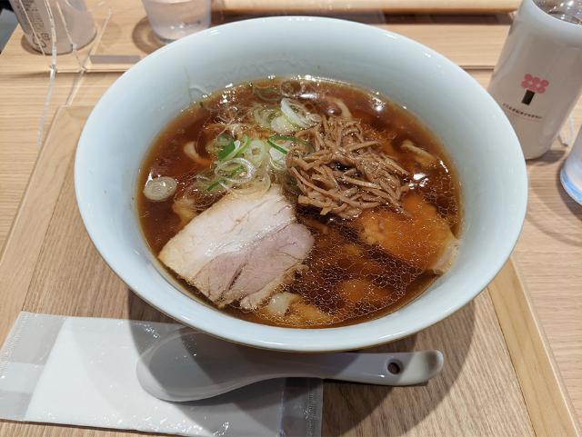 角川アスキー総研が新マーケ展開 ラーメン情報網活用店に大行列 日経クロストレンド 角川アスキー総研が新マーケ展開 ラーメン情報網活用店に大行列 日経クロストレンド