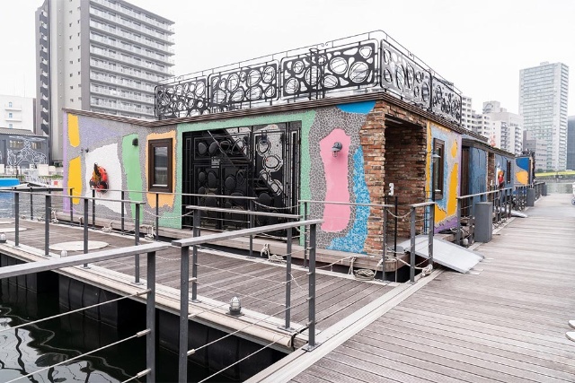 寺田倉庫が水上ホテルをオープン 倉庫裏 で滞在型観光を訴求 日経クロストレンド 寺田倉庫が水上ホテルをオープン 倉庫裏 で滞在型観光を訴求 日経クロストレンド