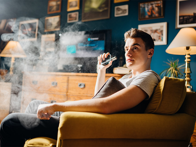 コロナストレスと在宅勤務でたばこ売り上げ増？　再喫煙の懸念も