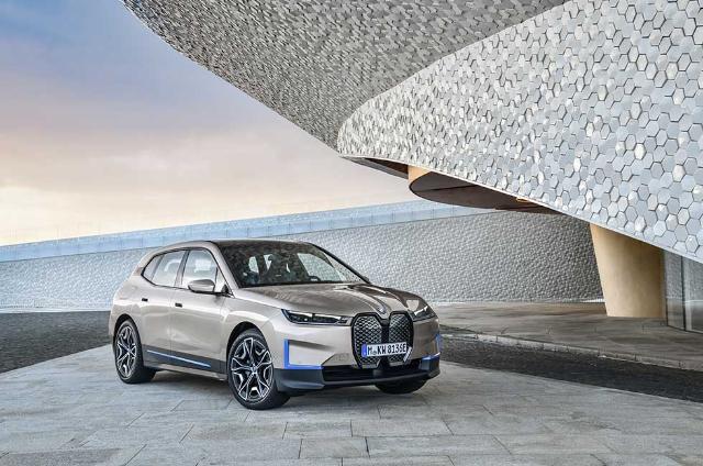 Bmwは20万円超え高級車の売れ行き好調 電動車に注力 日経クロストレンド Bmwは20万円超え高級車の売れ行き好調 電動車に注力 日経クロストレンド