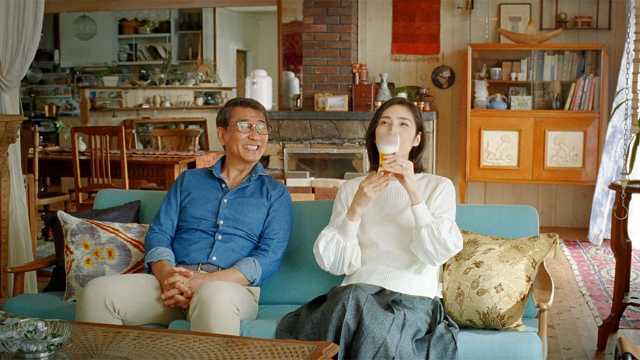 Cmキャラクターに中井貴一と天海祐希を起 日経クロストレンド Cmキャラクターに中井貴一と天海祐希を起 日経クロストレンド