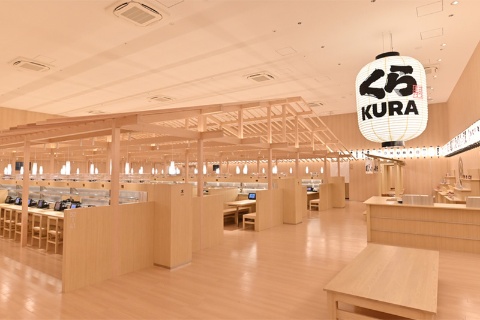 20年1月にオープンしたグローバル旗艦店1号店「くら寿司 浅草ROX」