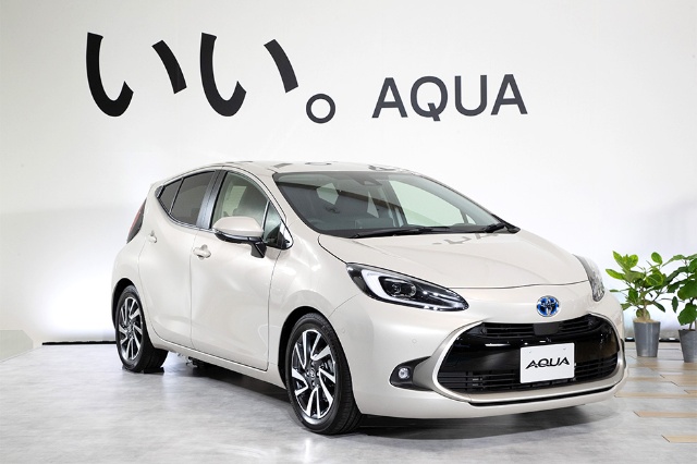 10年ぶり刷新、トヨタ新型「アクア」 給電機能を全車標準装備:日経
