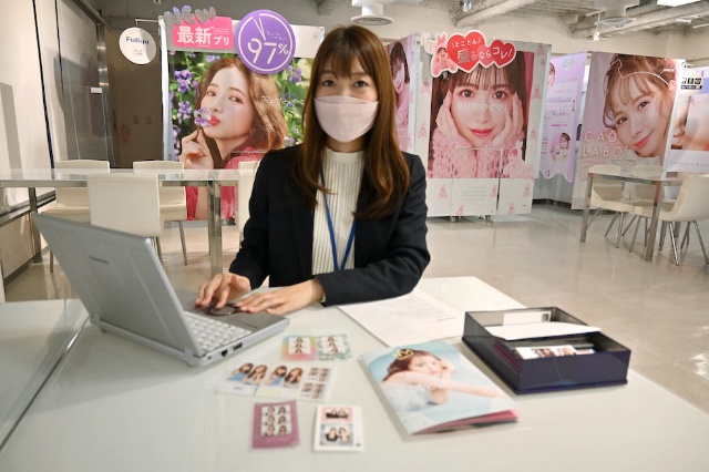 スマホ主流のz世代がプリクラを撮る理由 業界独占フリューに聞く 日経クロストレンド スマホ主流のz世代がプリクラを撮る理由 業界独占フリューに聞く 日経クロストレンド