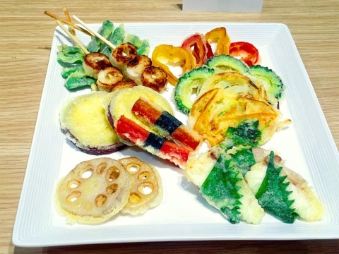 昭和産業による「もう揚げない!!焼き天ぷらの素」で作った「焼き天ぷら」の調理例