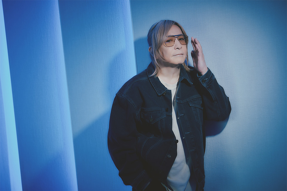 小室哲哉が考えるAIとは？ ステージ映像でAI活用し、見据える未来