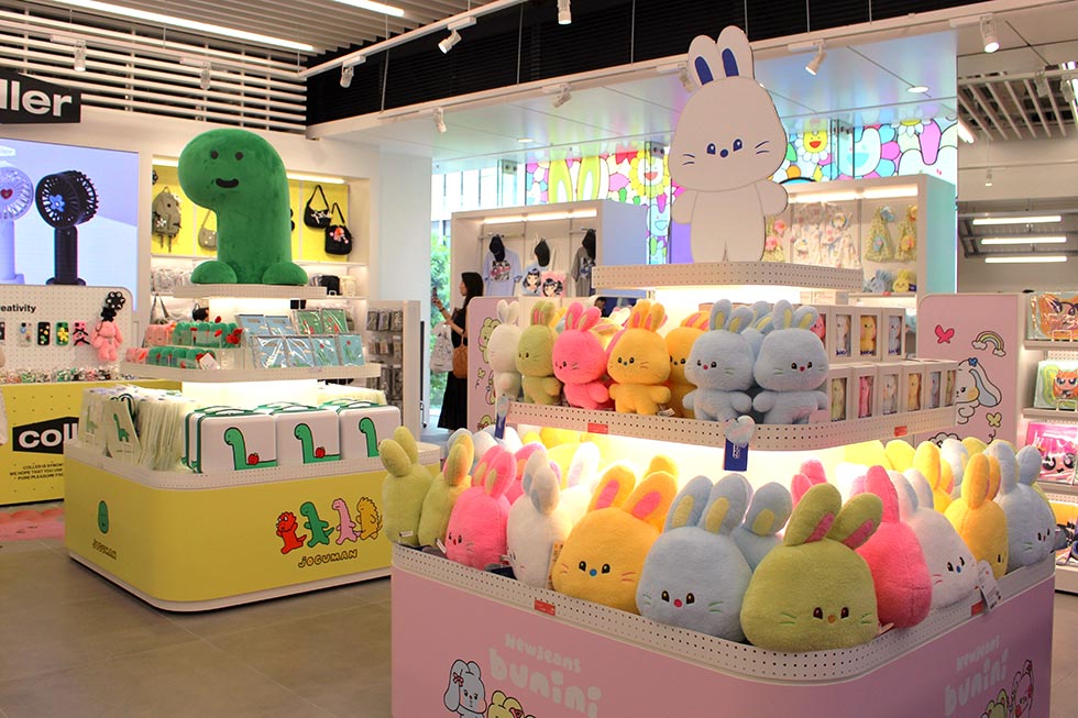 newjeans LINE FRIENDS 公式　バラ売り可 newjeans LINE FRIENDS 公式 バラ売り可 The NewJeans x LINE