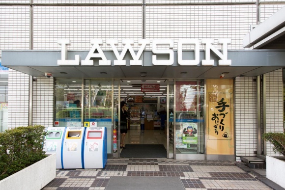 JR大崎駅直結の複合施設「大崎ニュー・シティ」内のオフィスビルに併設する店舗。利用客にはビジネスパーソンが多い