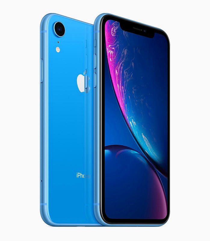 液晶ディスプレーを採用、カメラをシングルにして低価格化を図った「iPhone XR」。6色のカラーバリエーションが用意されているのも大きな特徴だ