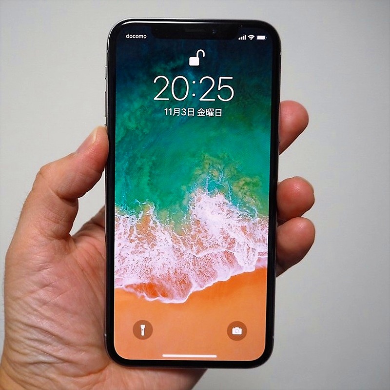 有機ELにまつわるトラブルとしては、2017年発売の「iPhone X」が、ディスプレーの供給不足のために品薄状態が1カ月以上も続いたことが記憶に新しい