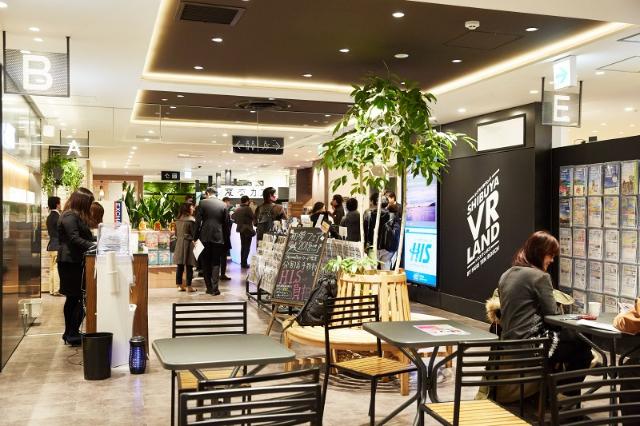 変なカフェ ロボットが入れる本格コーヒーにうなる 日経クロストレンド