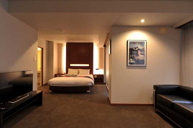 客室名 50 48平米 ダブルベッド 日経クロストレンド