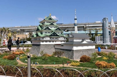 名古屋城の高さは約2ｍ。22万5000個のレゴが使われている