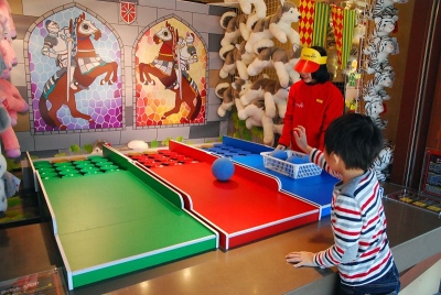 1ゲーム500円のゲームコーナーが園内に3カ所。各カ所3種類ずつ、計9種類のゲームを楽しめる