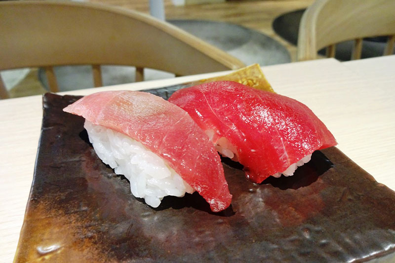 握りのマグロ赤身 0円 と マグロト 日経クロストレンド