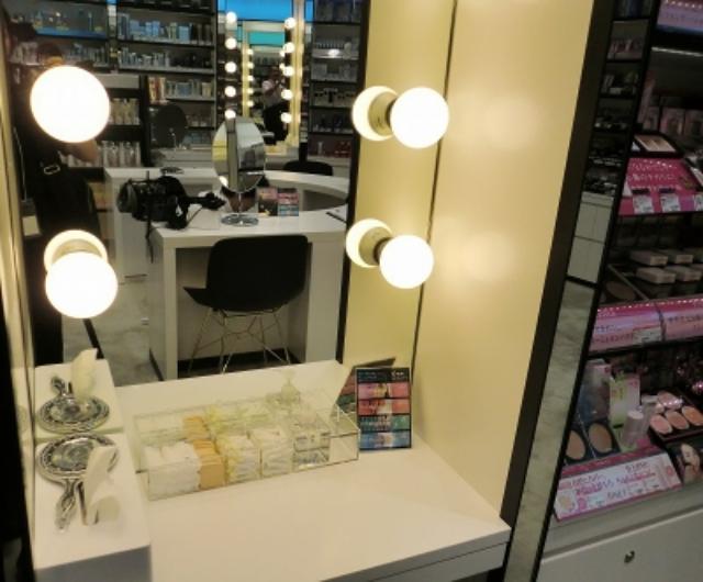 マツキヨが働く女性向け新業態 10分サービスの狙い 日経クロストレンド マツキヨが働く女性向け新業態 10分サービスの狙い 日経クロストレンド