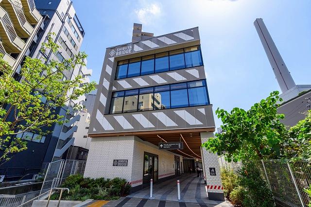駅から徒歩10分 渋谷ブリッジ は人の流れを作れるか 2ページ目 日経クロストレンド 駅から徒歩10分 渋谷ブリッジ は人の流れを作れるか 2ページ目 日経クロストレンド