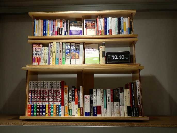 本棚の使い方なども提案しつつ 本が並んで 日経クロストレンド 本棚の使い方なども提案しつつ 本が並んで 日経クロストレンド