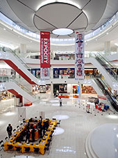日本最大級のエンタメ商業施設 エキスポシティ 来場客の評判は 日経クロストレンド