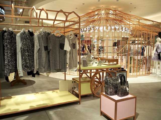 原宿ファッションの隣に デザイナーブラン 日経クロストレンド