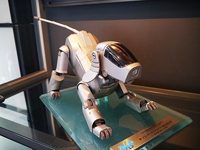 ソニーのロボット犬「AIBO」
