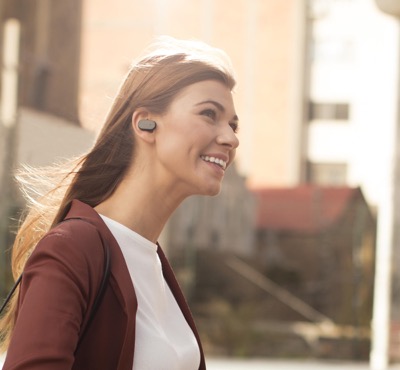 Xperia Earの装着イメージ