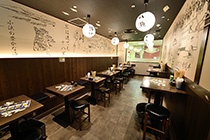 鯖街道の宿場町をコンセプトに4月に開業した大阪・阪急三番街店。サバの街・小浜の伝統料理が味わえる