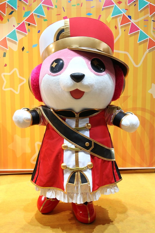 「BanG Dream!」（バンドリ！）のマスコットキャラクター、ミッシェルの着ぐるみ。東京ゲームショウ2017のブシロードブースでは一緒に記念撮影ができる。お面も配布中だ　（c）BanG Dream! Project　（c）bushiroad All Rights Reserved.