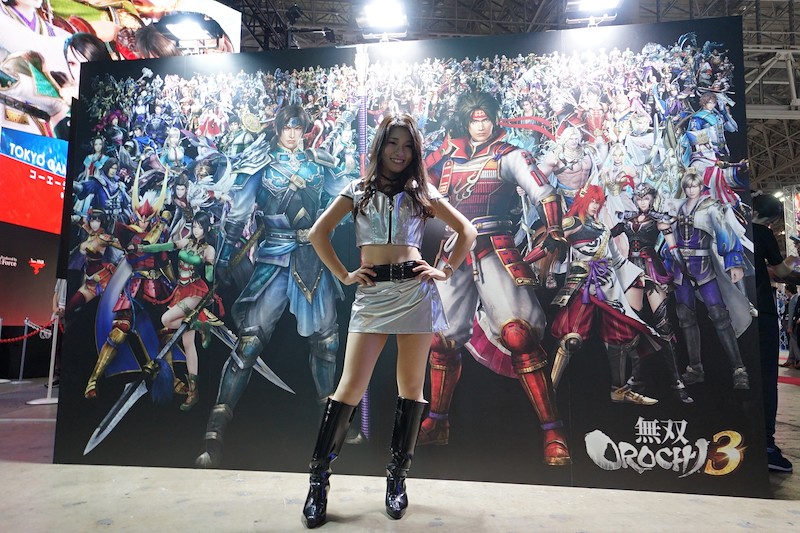 『無双OROCHI3』のフォトスポットでは、総勢170人の英雄と記念撮影ができる