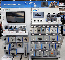 ビックカメラ有楽町店では「GoPro」シリーズのアクセサリーを豊富に取り揃えている