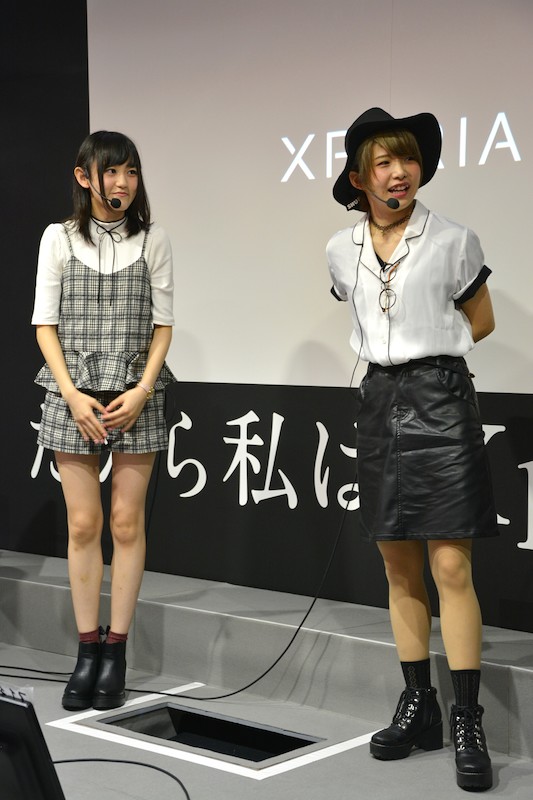 高木美佑さん 左 澁谷梓希さん 右 は 日経クロストレンド