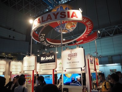 東南アジア諸国のブースが並ぶアジアニュースターコーナー。マレーシアはマレーシア貿易開発公社が独自にブースを出展し、自国の企業を日本のゲーム会社にアピールしている