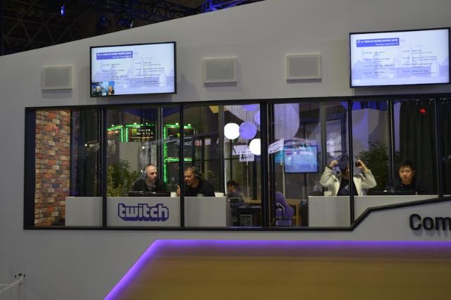 隠れた試遊台が大人気のtwitch Tgs18 日経クロストレンド