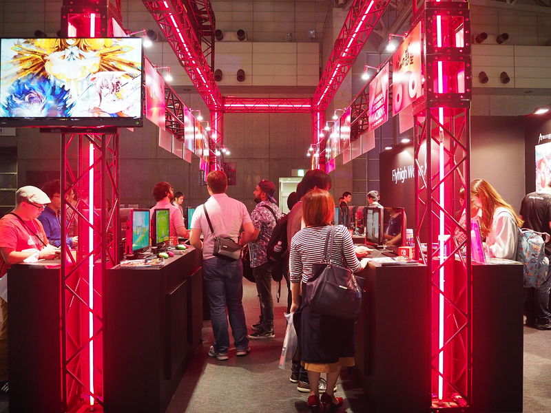 試遊台32台中、15台が開発中のタイトル