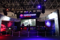 676平方メートルという大型展示で、昨今のバトルゲーム人気を裏付けるWargamingブース。人気タイトルの『World of Tanks』や『World of Ship』を試遊できる