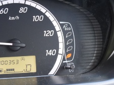 運転の エコ度 に応じてメーター右側の葉 日経クロストレンド 運転の エコ度 に応じてメーター右側の葉 日経クロストレンド