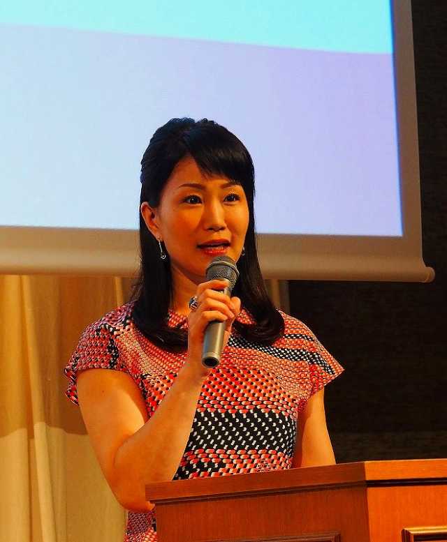 40代の女性がターゲット 女性の 日経クロストレンド 40代の女性がターゲット 女性の 日経クロストレンド