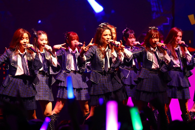 タイ バンコクで爆発的人気を誇るbnk4 日経クロストレンド