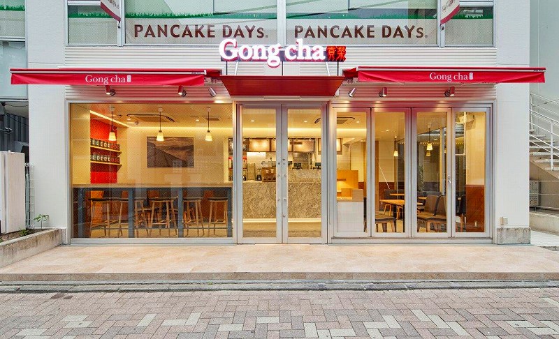 台湾発で2015年9月に1号店をオープンした「ゴンチャ」は、都心を中心に16店舗展開（うち9店舗がフランチャイズ）。最も店舗数が多い韓国では2012年の1号店オープンから6年で約400店舗に増えた