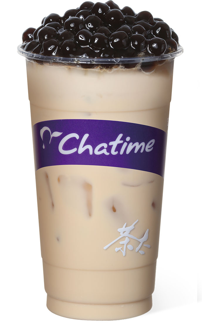 Chatimeで一番人気の「チャタイムミルクティー」（Rサイズ、税込み440円）に（パール）タピオカシングル（税込み50円）を組み合わせたもの。タピオカは大きくて軟らかめ。レギュラーサイズが500ml前後、ラージサイズが700ml前後と量が多い