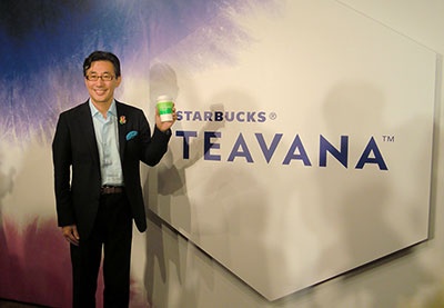 新ブランド「TEAVANA」の発表会に登壇したスターバックス コーヒー ジャパンの水口貴文CEO