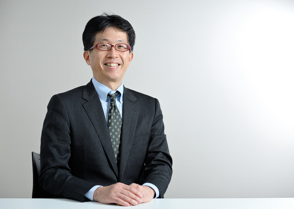 スピンプライド 代表取締役 長谷川陽一氏。1986年より大手食品メーカー向けに食品中間原材料を納品する食品会社の営業マンとして30年余り勤務。食品クレーム対応を経験し、異物混入による商品回収、食品破棄が頻発する現状を鑑み、2017年12月にスピンプライドを起業