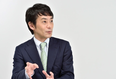 坂口孝則氏　製品原価・コスト分野の専門家。電機／自動車メーカーで調達・購買業務に従事したのち、未来調達研究所株式会社設立。日本テレビ「スッキリ」などのコメンテーターとしても人気