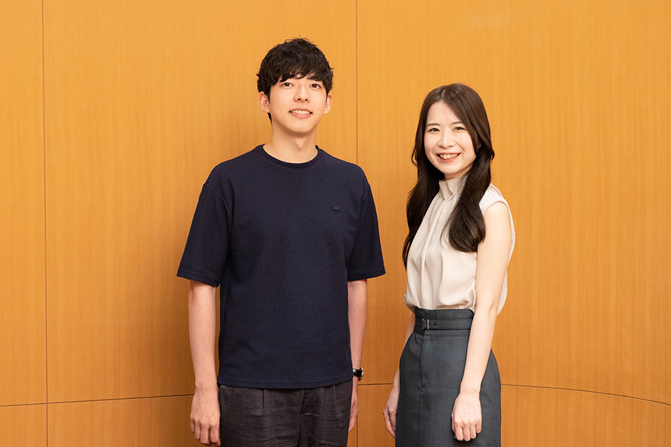 左：小原聡太郎氏　花王 ヘルス＆ビューティケア事業部門スキンケア事業部 シーズン／右：川村美乃氏 TikTok for Business Global Business Solutions, Japan FMCG Industry Client Partner